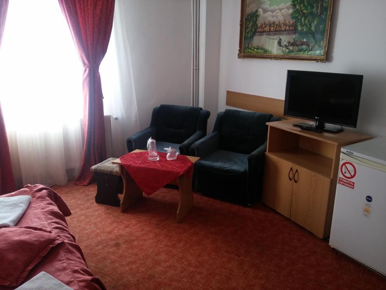 Riviera Valceana Bed and Breakfast Râmnicu Vâlcea Buitenkant foto