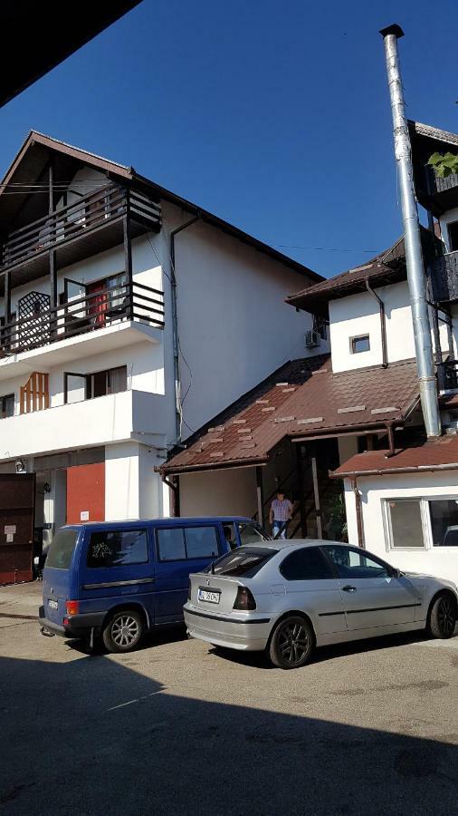 Riviera Valceana Bed and Breakfast Râmnicu Vâlcea Buitenkant foto